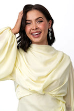 Load image into Gallery viewer, Fluttering Finale